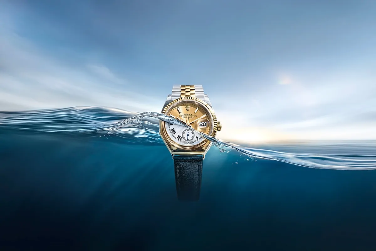 discover-rolex-oyster-story-m126233-0015_first_oyster_octagonal_1926_2604_0001-landscape.webp